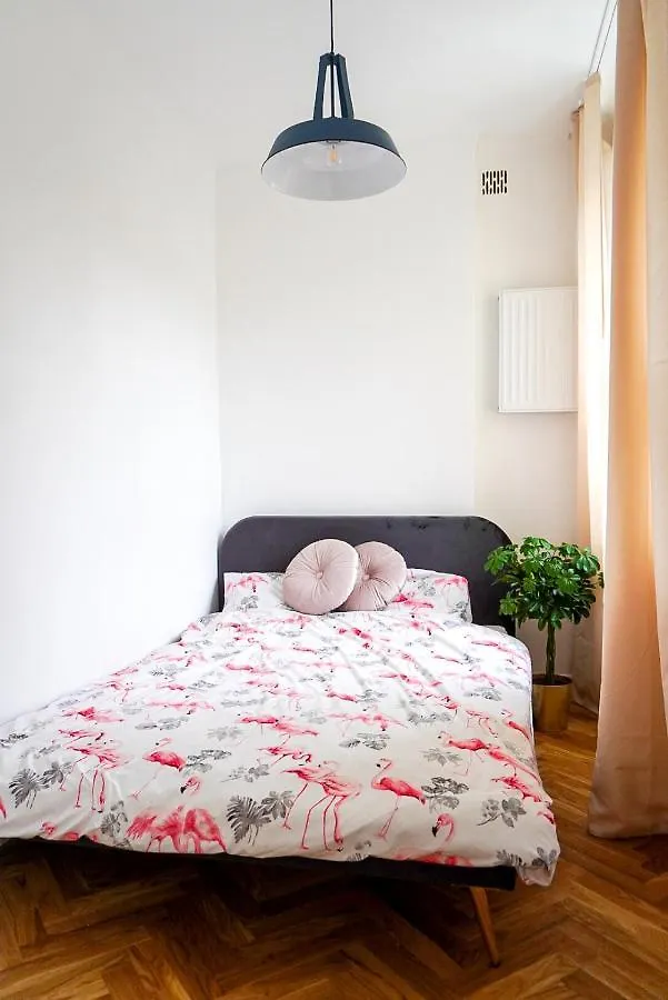 Retro Apartment Warsaw Praga District 0*,